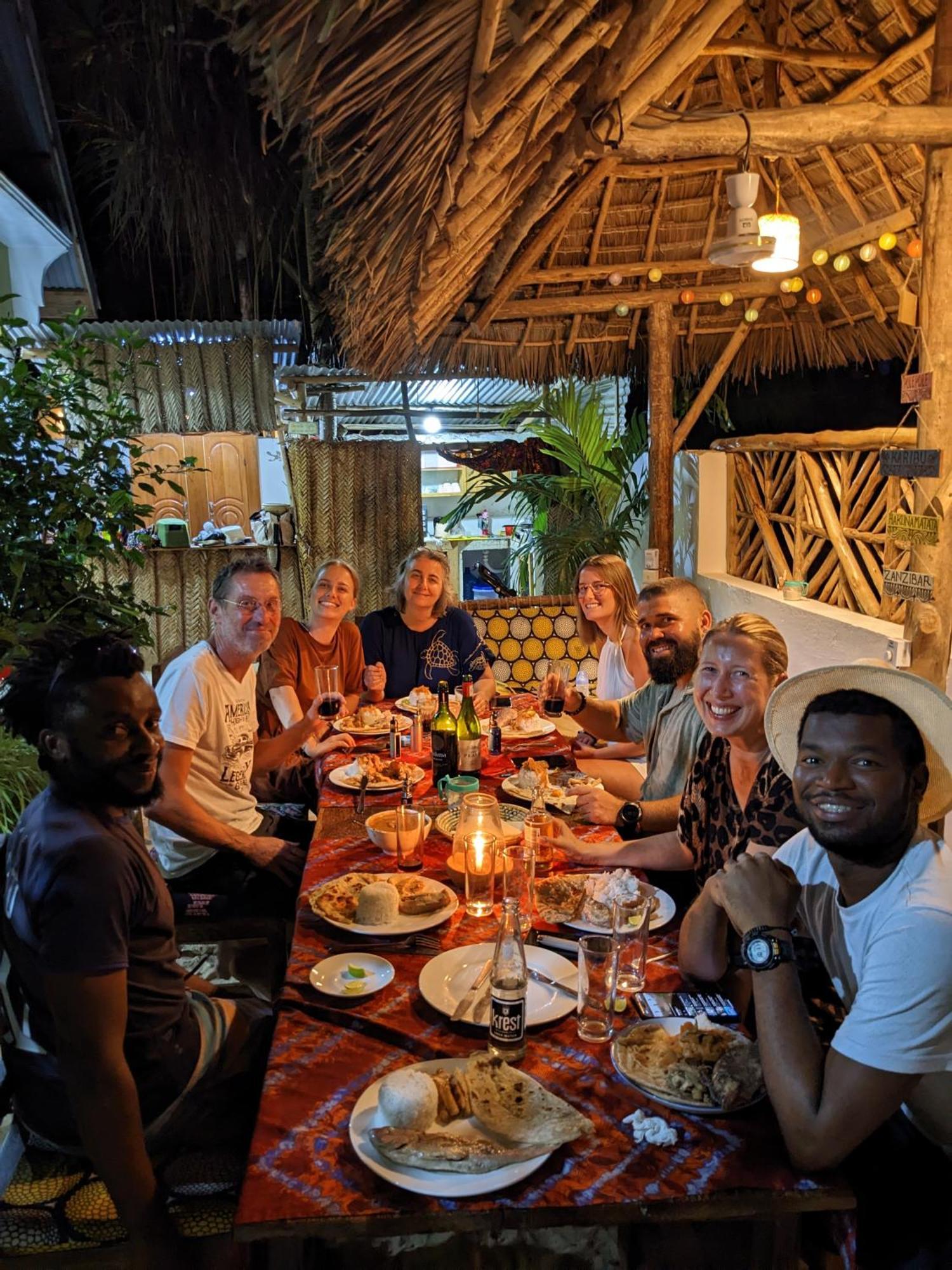 Mkadi Beach House Hotel Нунгви Екстериор снимка