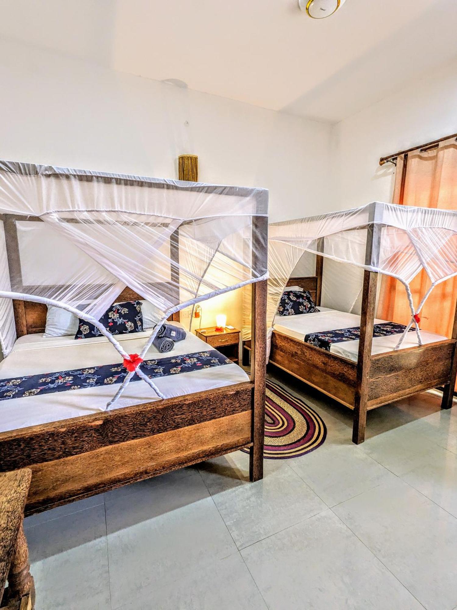 Mkadi Beach House Hotel Нунгви Екстериор снимка