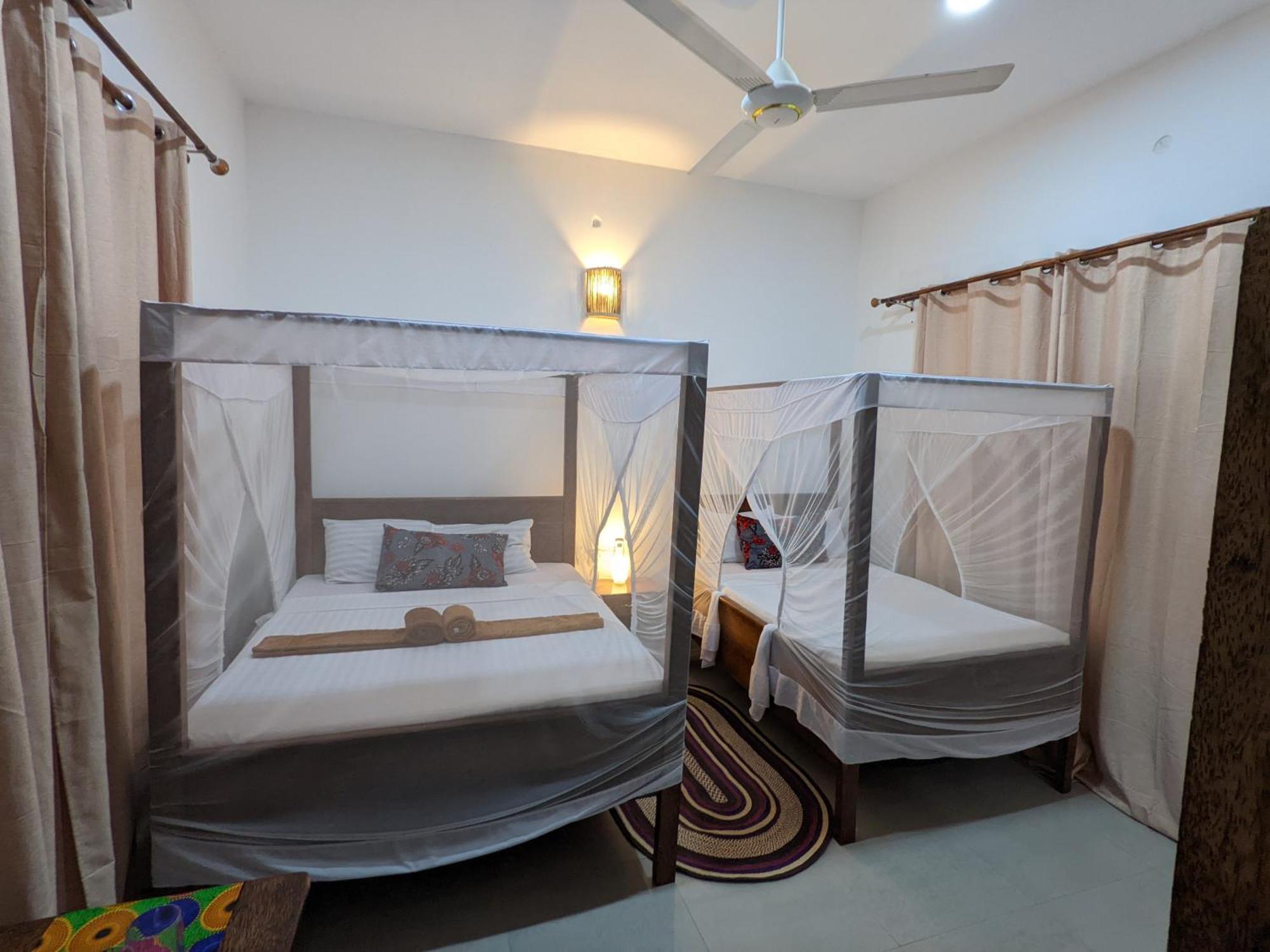 Mkadi Beach House Hotel Нунгви Стая снимка