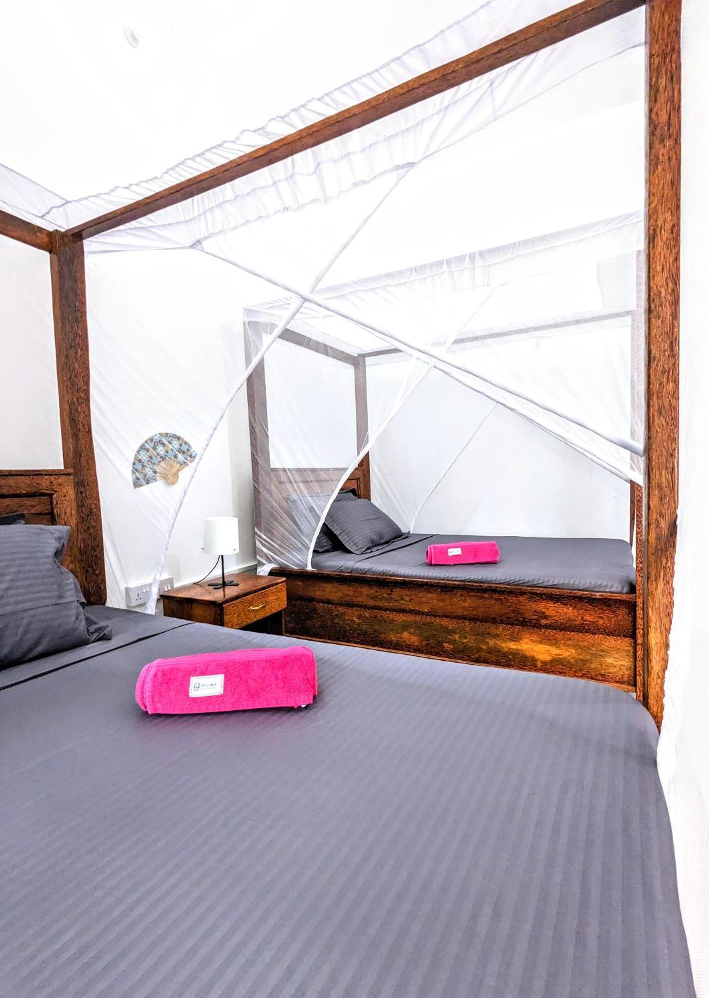 Mkadi Beach House Hotel Нунгви Екстериор снимка